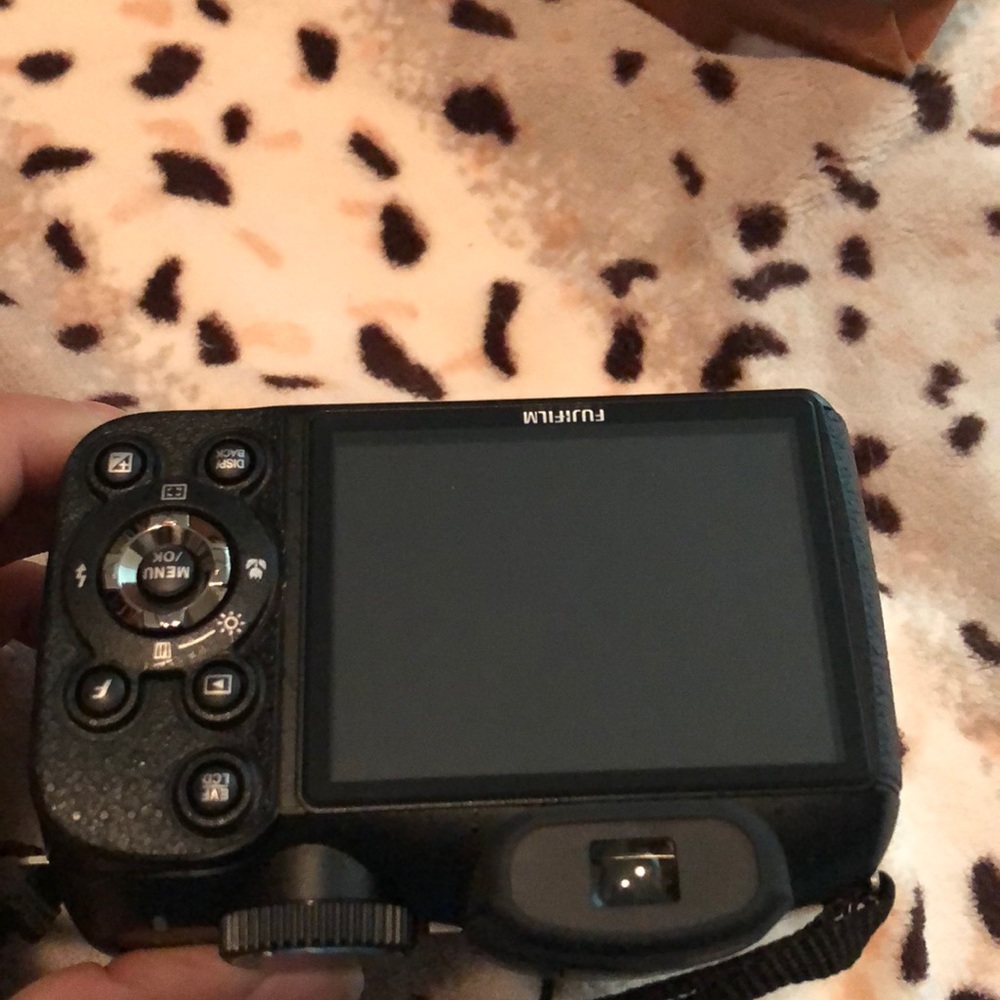 Fuji camera - Picture 3 of 6